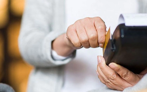 怎么正确使用POS机刷卡方式 - pos 机怎么刷卡